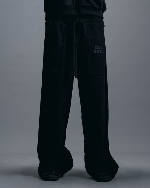 AON sweats in black